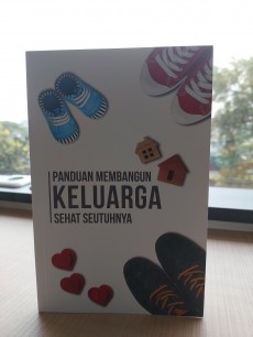 PANDUAN MEMBANGUN KELUARGA SEHAT SEUTUHNYA